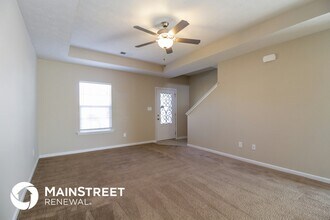 10900 Kaufman Farm Dr in Louisville, KY - Foto de edificio - Building Photo