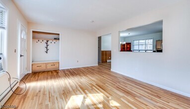 15 John St in Hackettstown, NJ - Building Photo - Building Photo