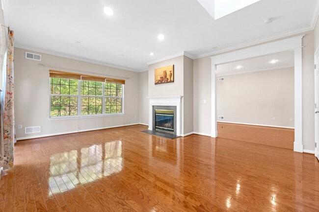 40 Four Oaks Rd in Bedminster, NJ - Building Photo - Building Photo