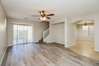 2494 E Boston St in Gilbert, AZ - Foto de edificio - Building Photo