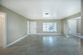 1436 Tangerine Ct in Winter Park, FL - Foto de edificio - Building Photo