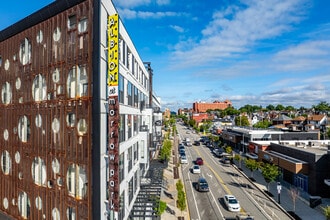 Albion at Morrow Park in Pittsburgh, PA - Foto de edificio - Building Photo