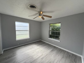 1204 S 7th St in Copperas Cove, TX - Foto de edificio - Building Photo