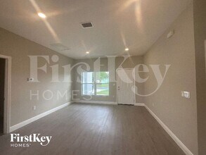 2775 Foster Rd SE in Palm Bay, FL - Building Photo - Building Photo