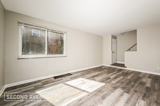 124 Dauntless Dr in Pittsburgh, PA - Building Photo - Building Photo