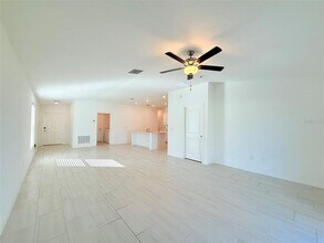 35089 Brackett Bnd in Zephyrhills, FL - Building Photo - Building Photo