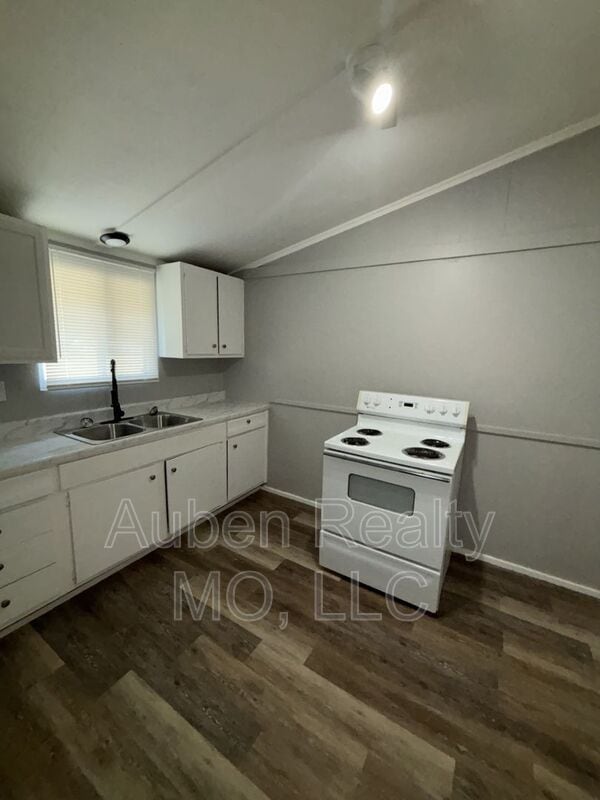 property at 1300 S Appleton Ave