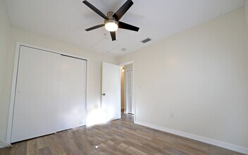 3810 W Cleveland St in Tampa, FL - Building Photo - Building Photo