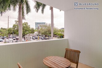 110 SW 12th St in Miami, FL - Building Photo - Building Photo