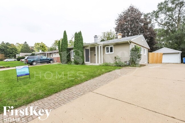 17 Fir St in Carpentersville, IL - Foto de edificio - Building Photo