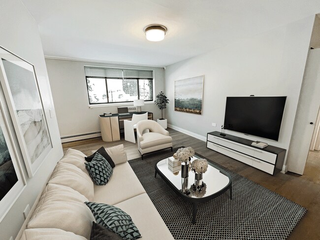 5650 N Sheridan Rd in Chicago, IL - Building Photo - Building Photo