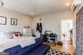 1331 Reed St-Unit -3 in Philadelphia, PA - Building Photo - Building Photo