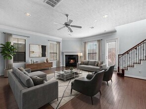 11643 Royal Oaks View in Houston, TX - Building Photo - Building Photo