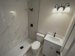 456 Sharon Dr in Memphis, TN - Building Photo - Building Photo