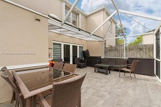 7161 SW 55th Ter W in Miami, FL - Building Photo - Building Photo