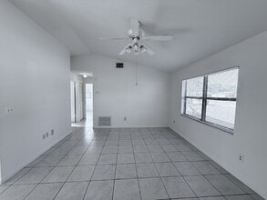 618 Lemans Dr in Sebring, FL - Building Photo - Building Photo