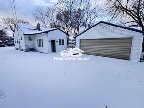 5568 N Humboldt Ave in Brooklyn Center, MN - Building Photo - Building Photo