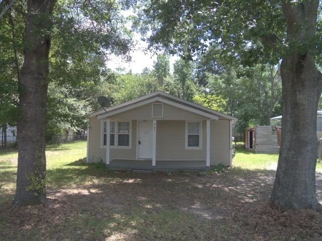 property at 905 Lee Road 243
