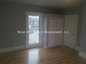 224 State St in Bangor, ME - Building Photo - Building Photo