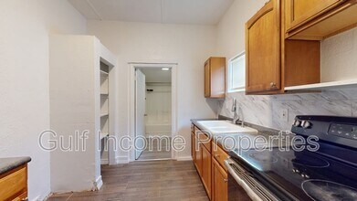 1510 10th St W in Bradenton, FL - Foto de edificio - Building Photo