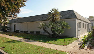 3332 E Sierra Madre Ave in Fresno, CA - Building Photo - Building Photo