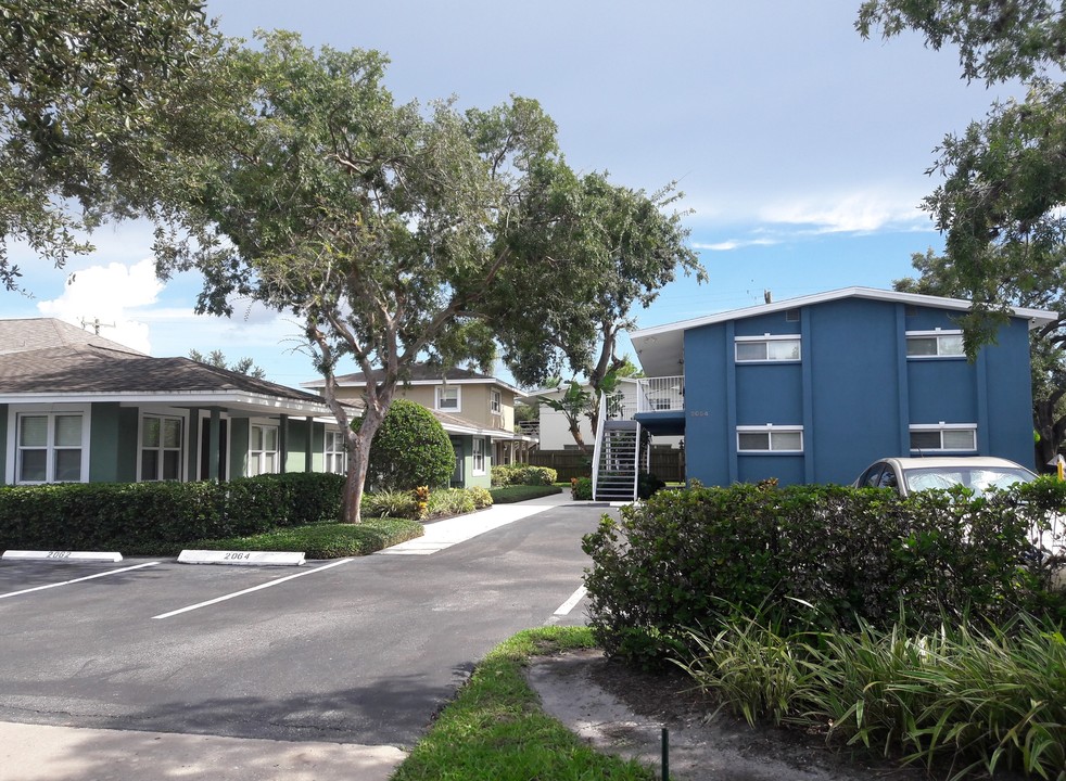 2040-2068 Arlington St in Sarasota, FL - Building Photo