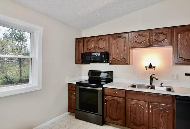 6594 Strathcona Ave in Dublin, OH - Building Photo - Building Photo