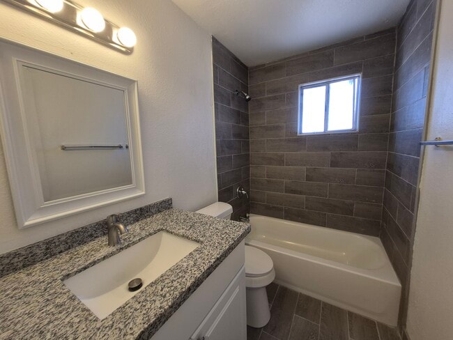 Patio Apartments in Yuma, AZ - Building Photo - Building Photo