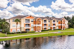 Villas at Lakeside in Oviedo, FL - Building Photo