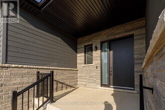 107 Sladden Ct in Blue Mountains, ON - Building Photo - Building Photo