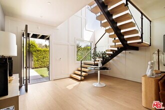 2137 Glyndon Ave in Los Angeles, CA - Building Photo - Building Photo