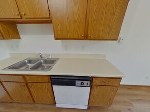 3421 W Zoo Blvd-Unit -Apartment 4 in Wichita, KS - Building Photo - Building Photo