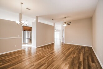 574 S Aberdeenshire Dr in Fruit Cove, FL - Foto de edificio - Building Photo