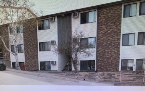 812 Benton Dr in Iowa City, IA - Building Photo - Building Photo