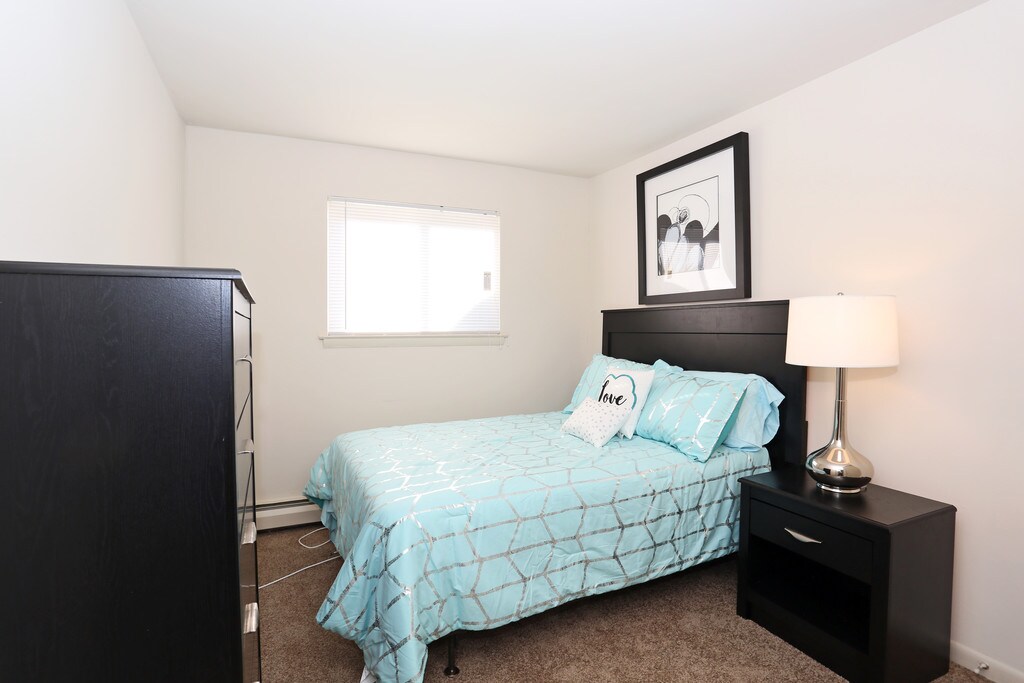 Maple Hill Apartments in Horsham, PA