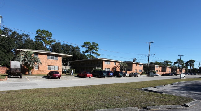 Forest Park Apartments in Jacksonville, FL - Foto de edificio - Building Photo