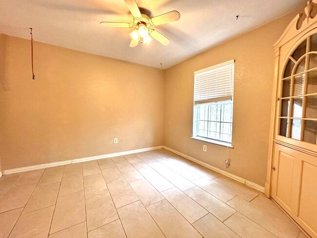 property at 406 Bowie St