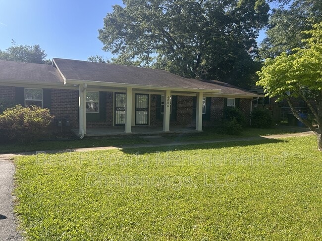 property at 4000 Webb Rd