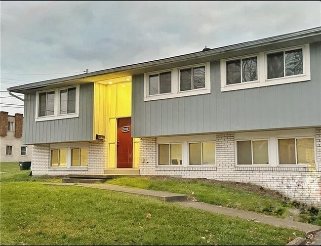 property at 2000 McMinn St