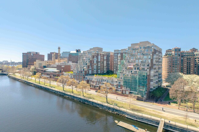 The Esplanade in Cambridge, MA - Foto de edificio - Building Photo