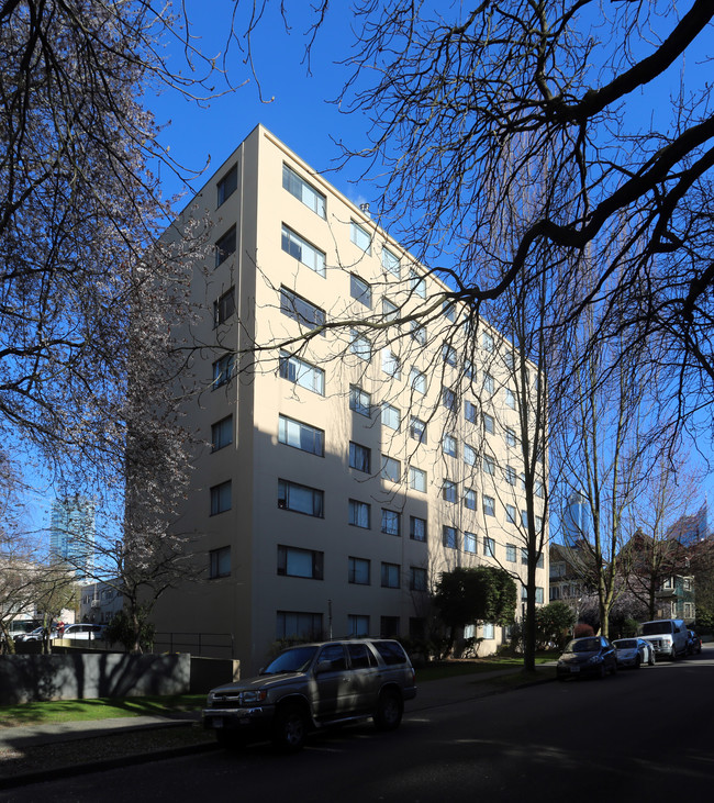 St James Court in Vancouver, BC - Building Photo - Building Photo