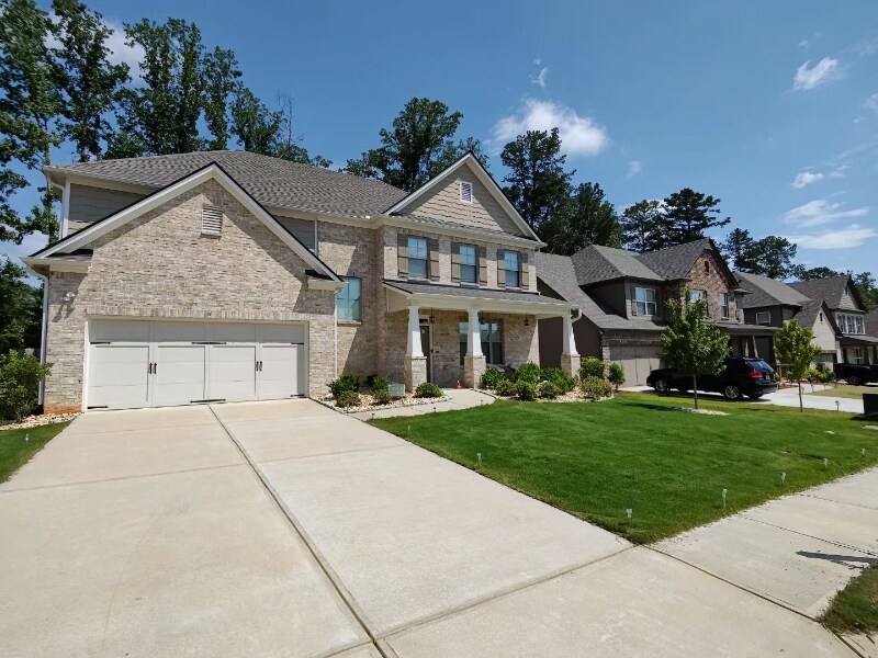 987 Halletts Peak Pl in Lawrenceville, GA - Foto de edificio