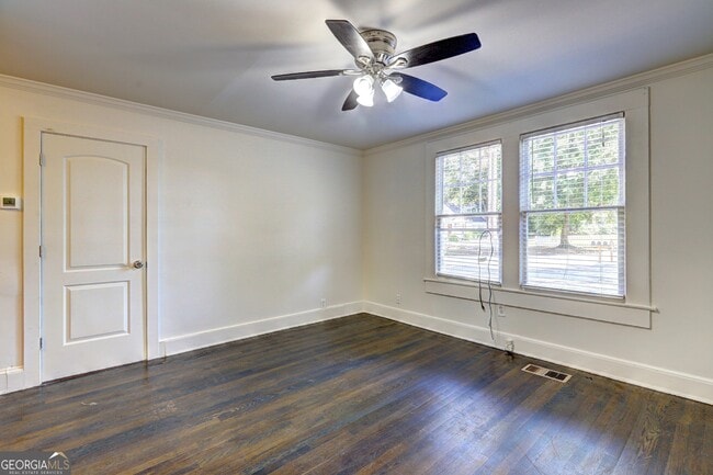 2186 Lenox Rd NE in Atlanta, GA - Building Photo - Building Photo