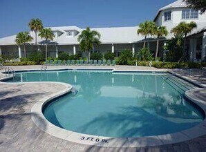 2405 Windjammer Way in West Palm Beach, FL - Building Photo - Building Photo