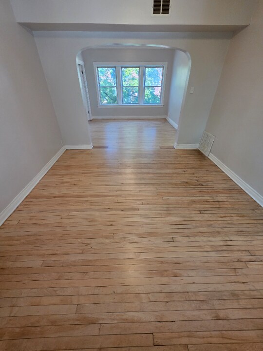 439 E 111th Pl in Chicago, IL - Building Photo