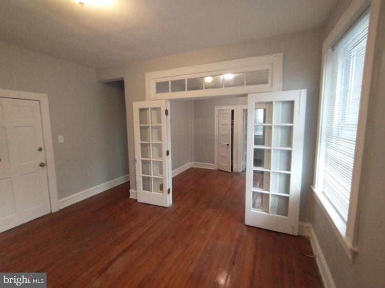 307 Dolphin St in Baltimore, MD - Building Photo