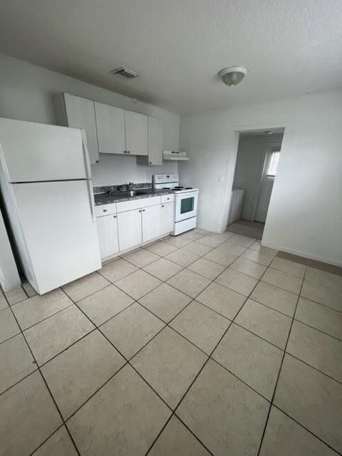 property at 4998 Kirk Rd