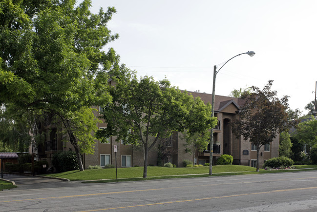 963 E 800 S in Salt Lake City, UT - Foto de edificio - Building Photo