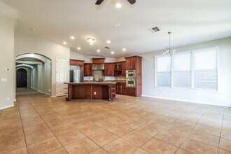 4132 W Lydia Ln in Phoenix, AZ - Foto de edificio - Building Photo