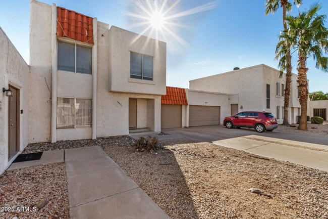 16021 N 25th Dr in Phoenix, AZ - Building Photo - Building Photo